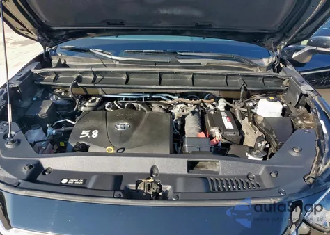 2021 Toyota Highlander Xle z USA, uszkodzony, nr VIN 5TDGZRAH9MS044367